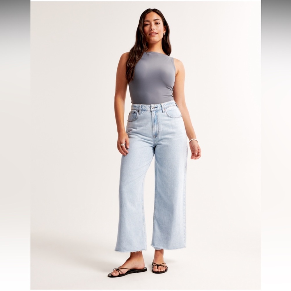 Abercrombie Curve Love High Rise Cropped Wide Leg Jean - Light With Raw Hem